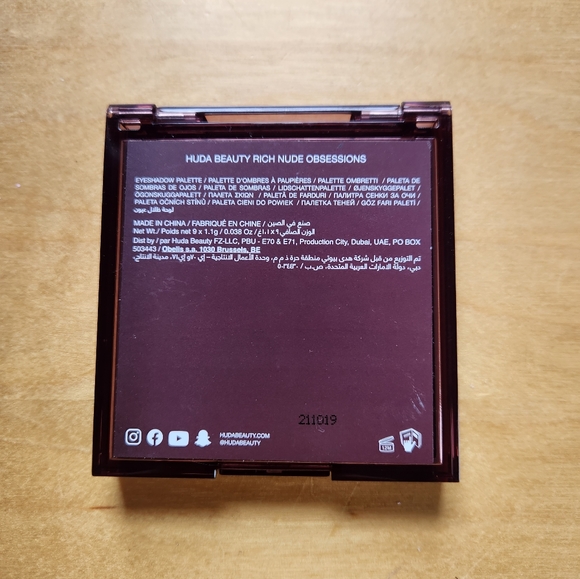 Hude Beauty Nude Rich Eyeshadow Palette - Picture 3 of 3